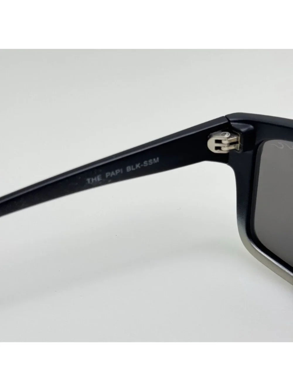 Wavy Label Sunglasses Papi BLK-SSM Polarized Black